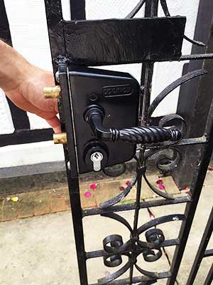 Metal gate locksmith services