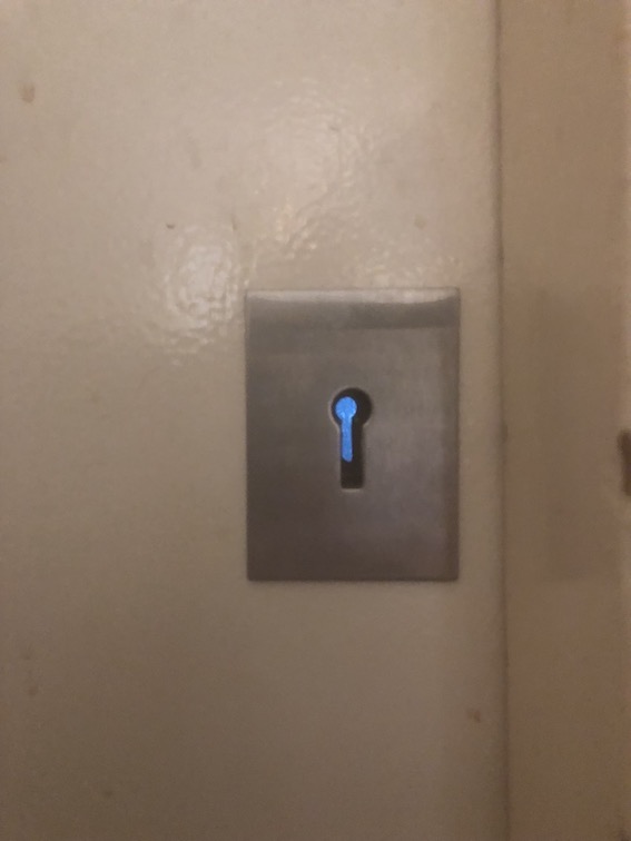 keyhole with stickon